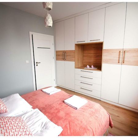 Color 24 Premium Apartment Stalowa Wola Exterior foto
