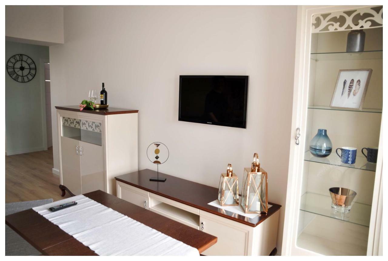 Color 24 Premium Apartment Stalowa Wola Exterior foto